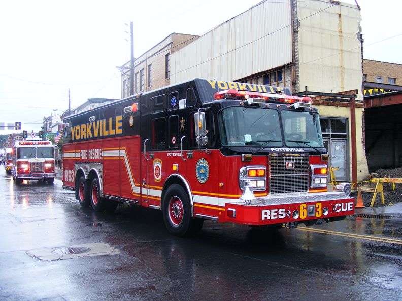 9 11 fire truck paraid 166